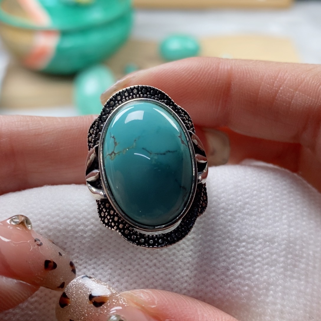 绿松石颈饰未镶嵌