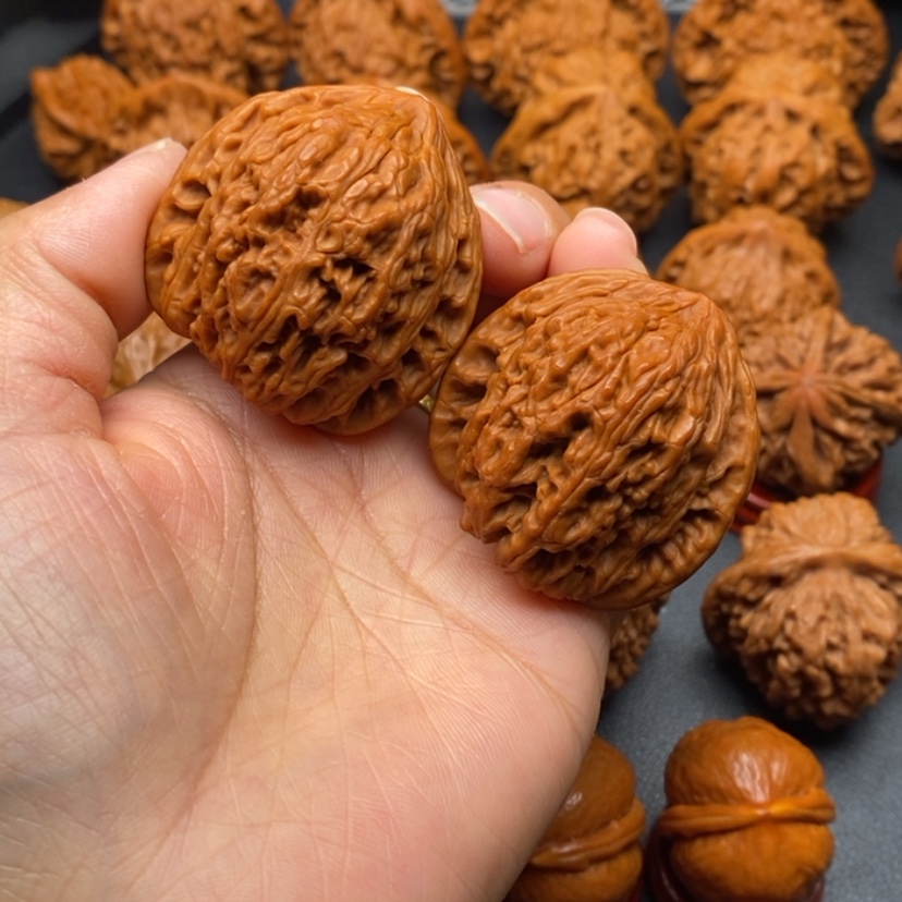 【闪购商品】文玩核桃把件40绣球