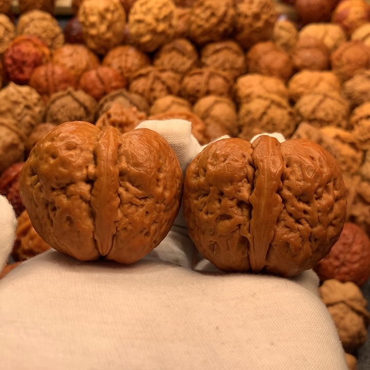 文玩核桃吊坠6……..