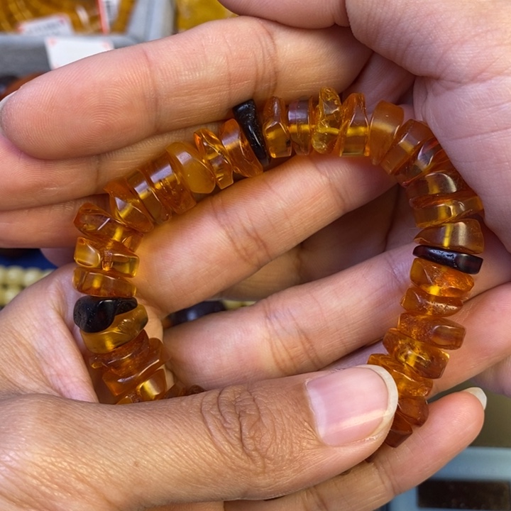 琥珀珠宝奇石未镶嵌