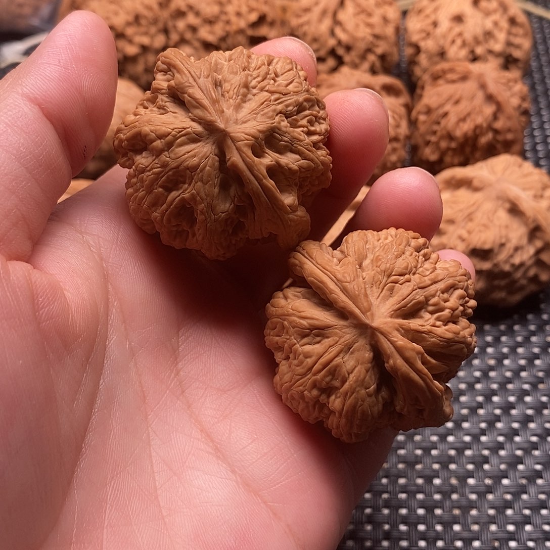 文玩核桃吊坠核桃