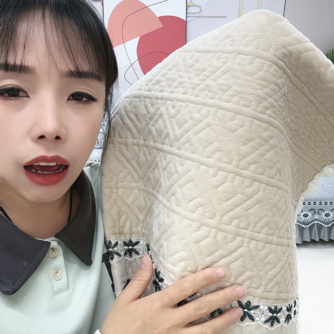 毛绒米色270的两个正脚踏扶手斤2