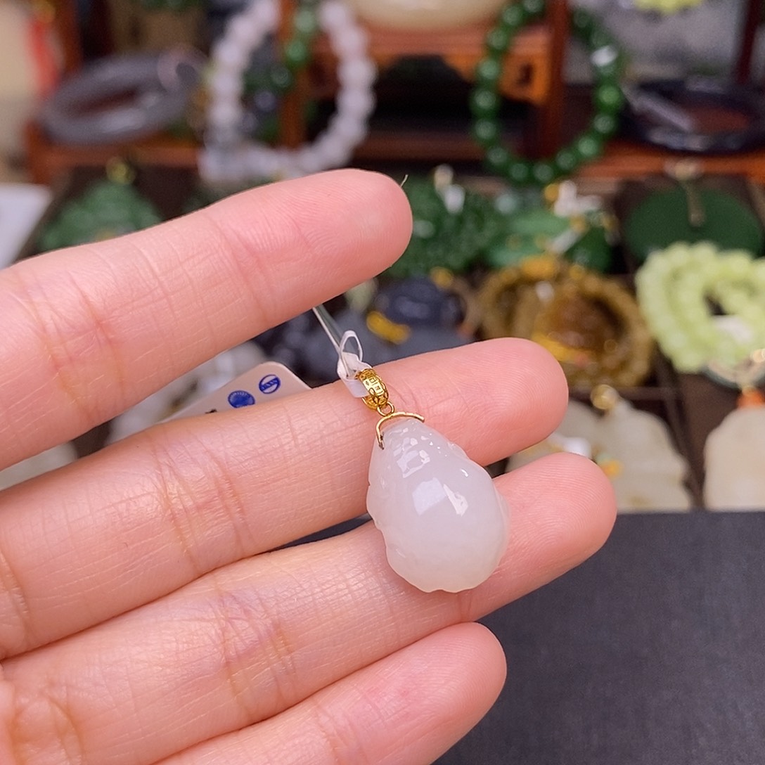 和田玉熟藕粉老料脂膏级18.K金吊坠清货价未镶嵌