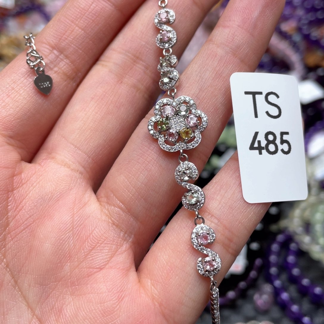 水晶多样性发一只未镶嵌