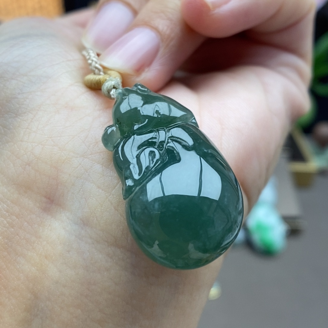 翡翠未镶嵌颈饰吊坠48