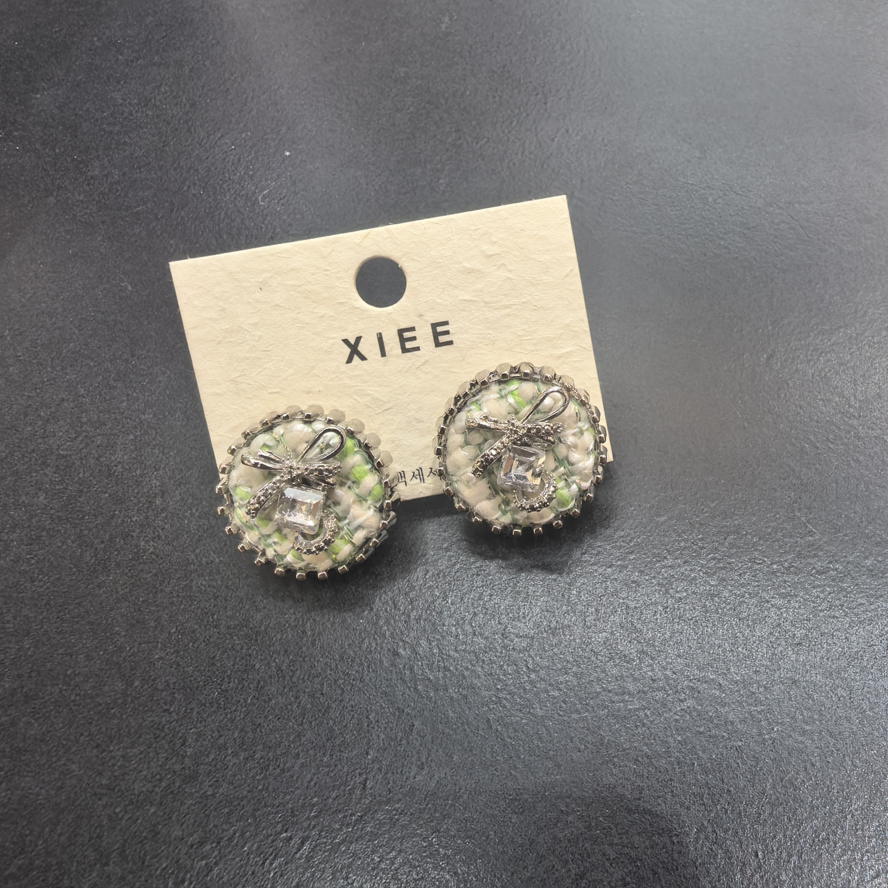 铜合金耳饰 F269银色蝴蝶结绿色格子圆闪闪耳钉耳饰