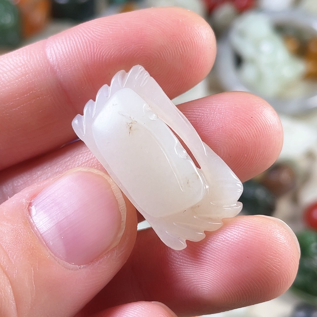 和田玉（糖玉）颈饰未镶嵌