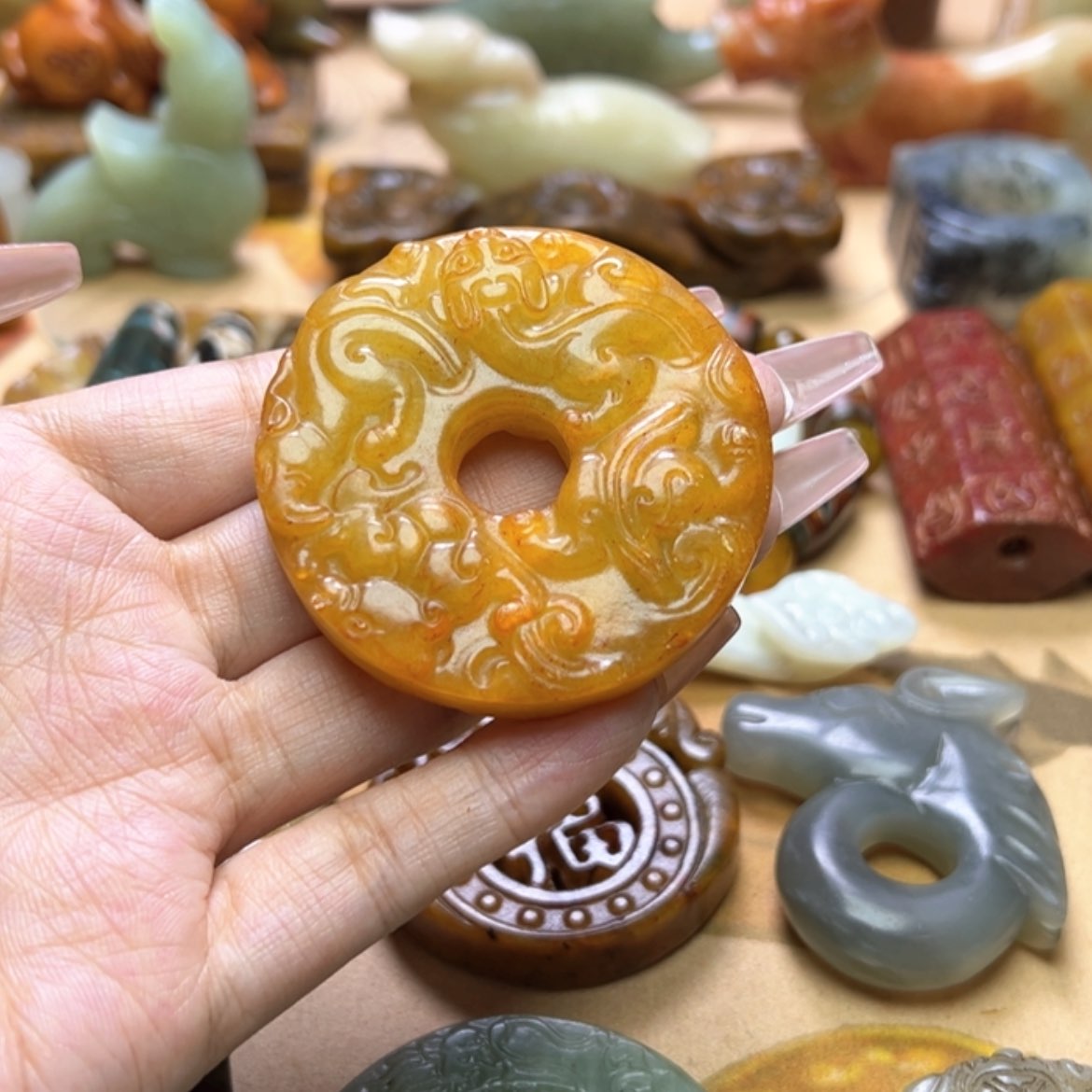 【闪购商品】蛇纹石玉颈饰未镶嵌