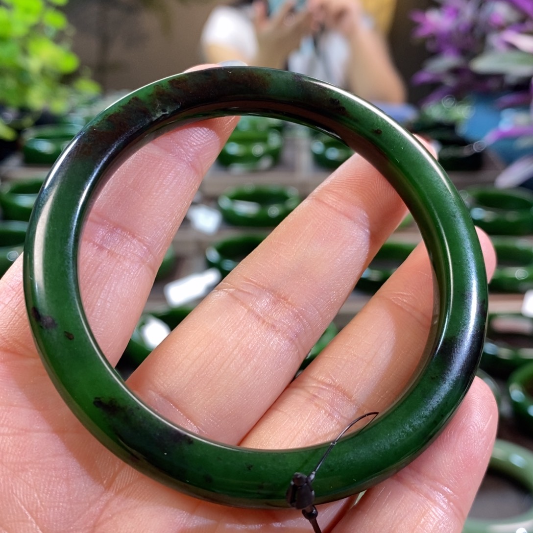 和田玉（碧玉）手镯未镶嵌高货微瑕