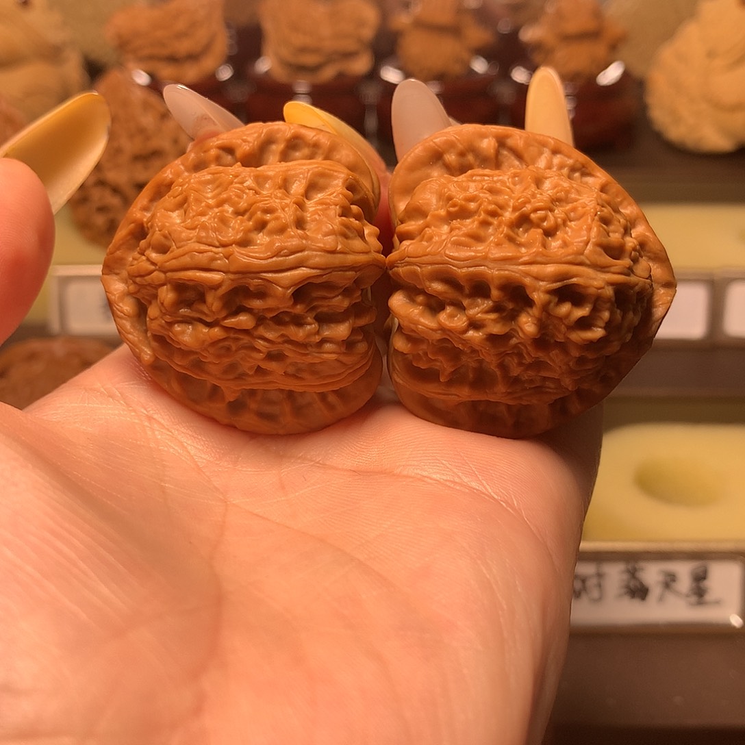 吊坠文玩核桃正三角三角白40