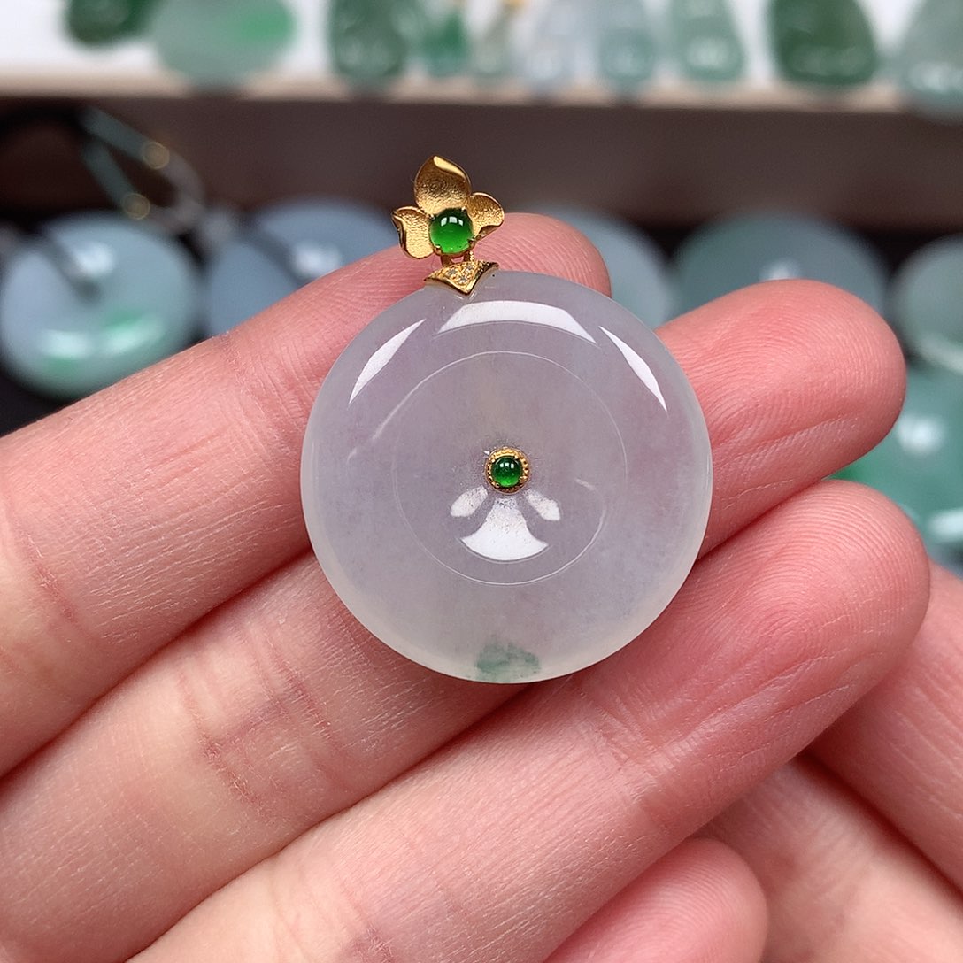 翡翠颈饰未镶嵌平安扣A