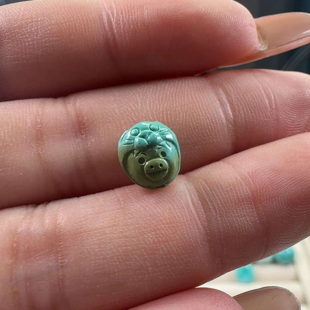 绿松石未镶嵌颈饰