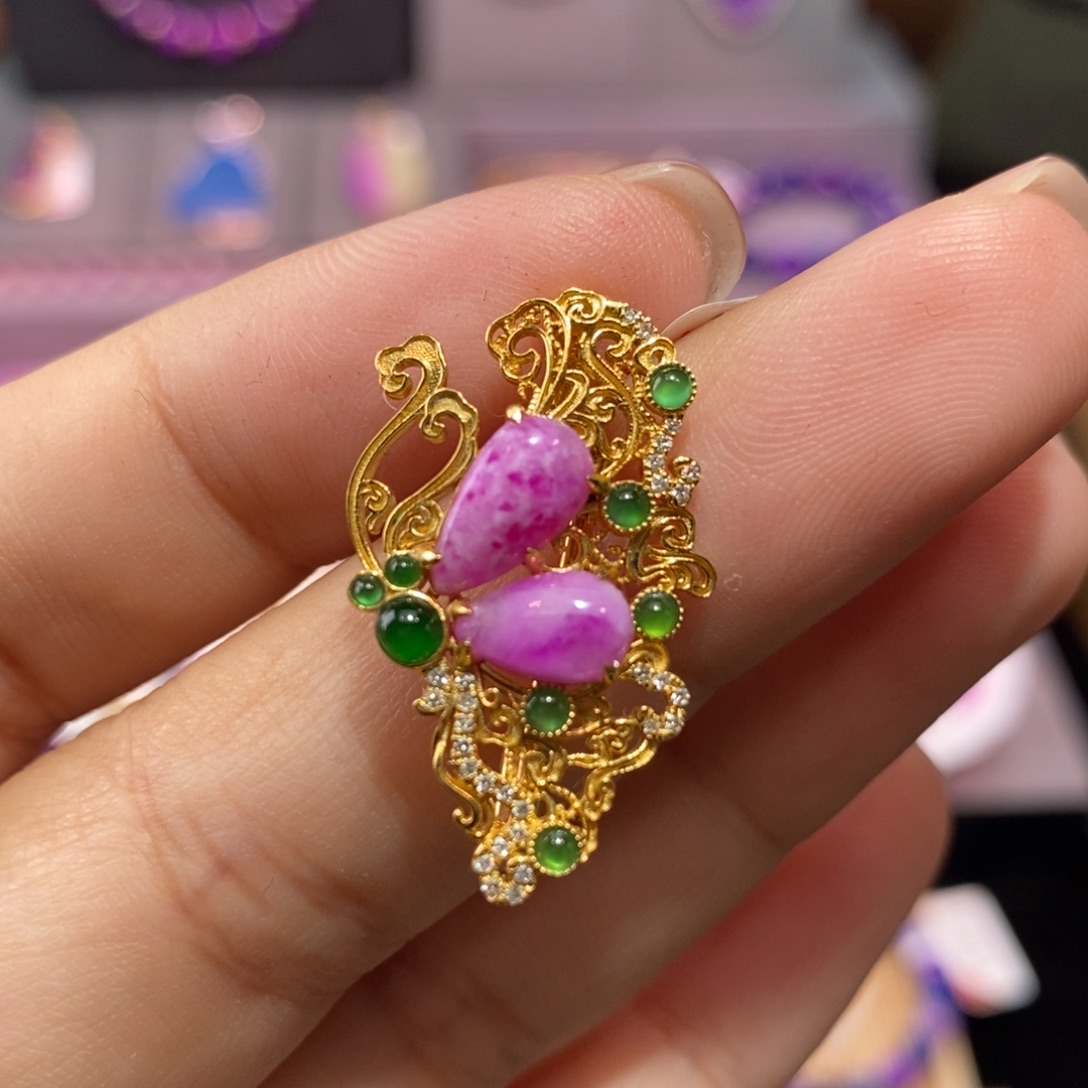 苏纪石（舒俱来）18K金镶嵌吊坠(不含链)