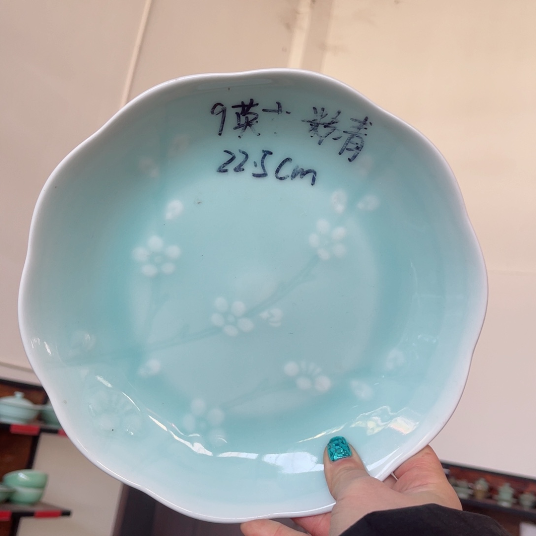 瓷片哈哈哈哈哈哈哈哈呼呼