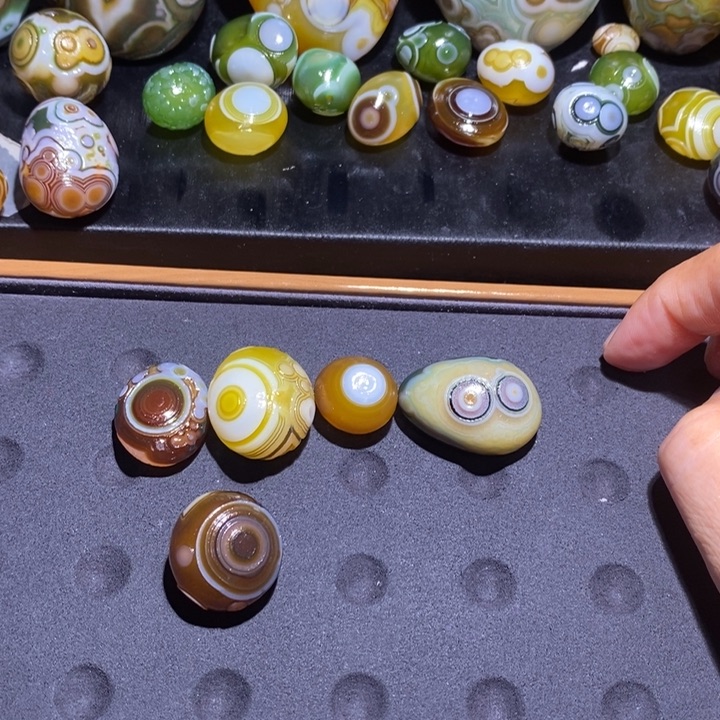 未镶嵌玛瑙/玉髓珠宝半成品狗***彪