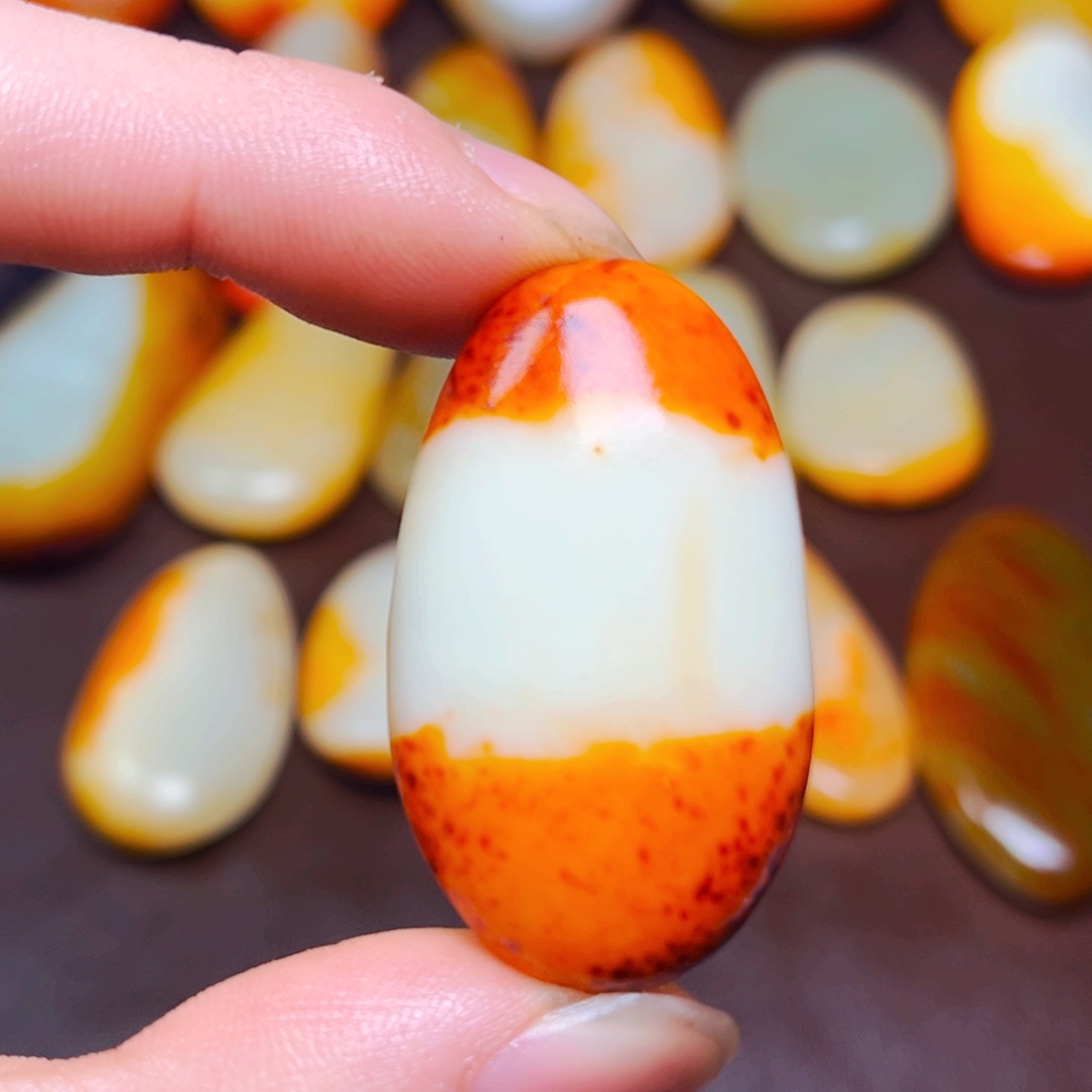 和田玉未镶嵌珠宝奇石