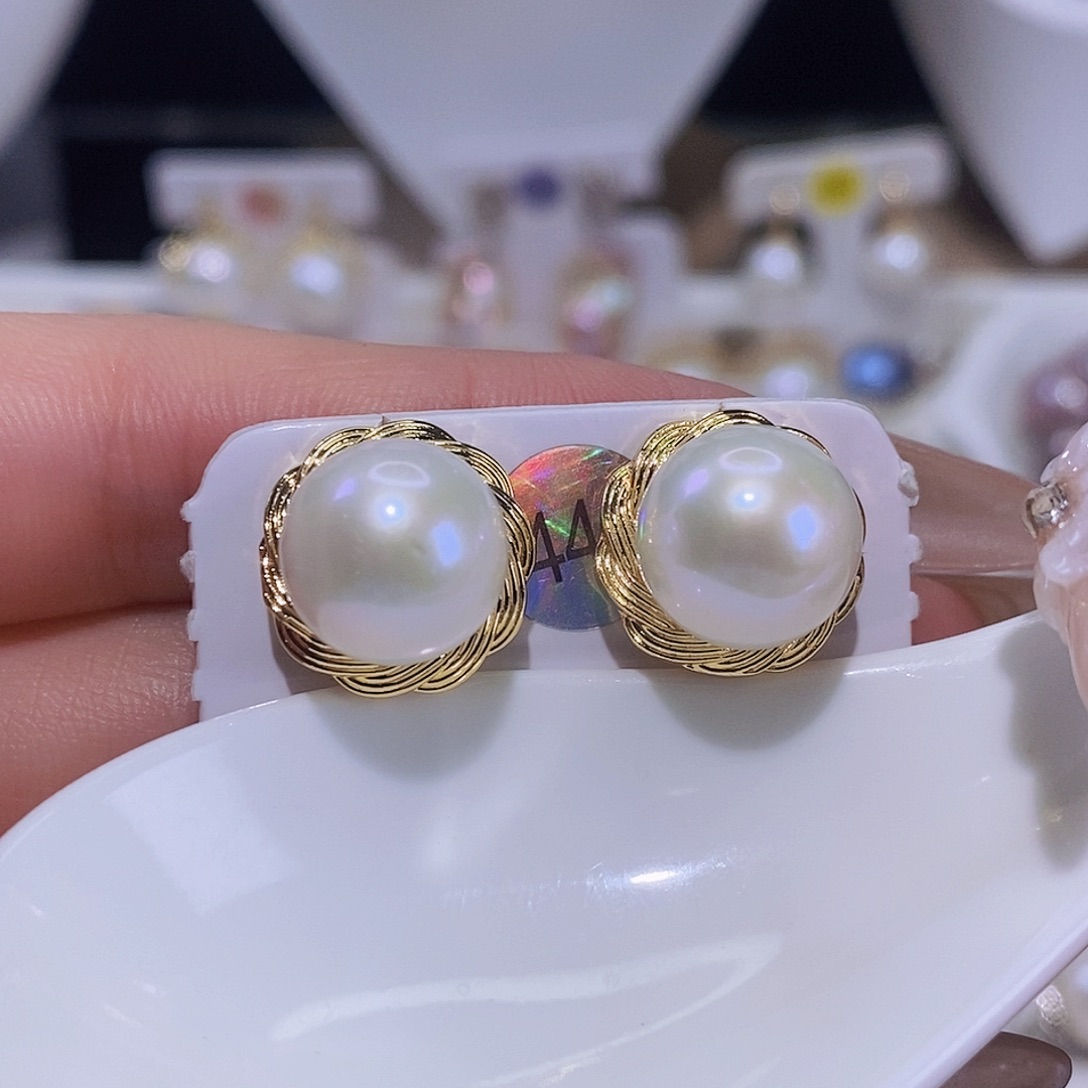 淡水珍珠耳饰未镶嵌