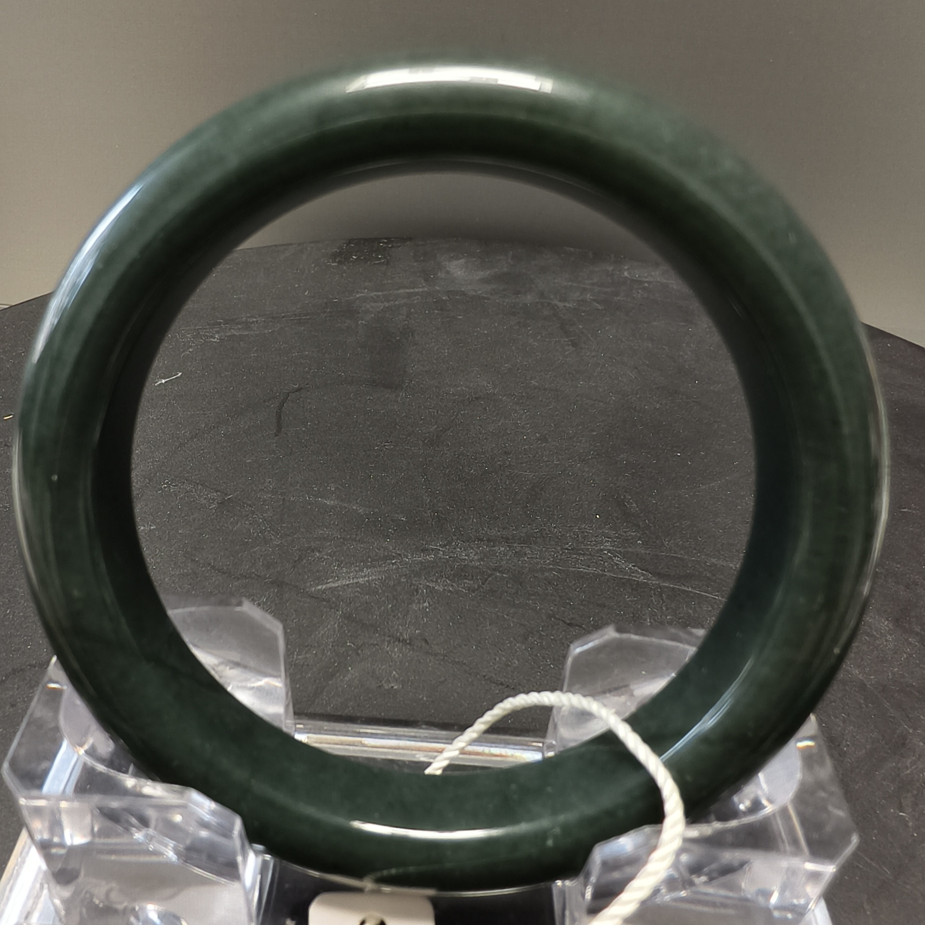 新疆且末篮料手镯，尺寸圈口62，宽14厚9。重量74克。