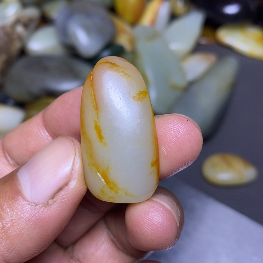 和田玉（糖玉）未镶嵌挂件