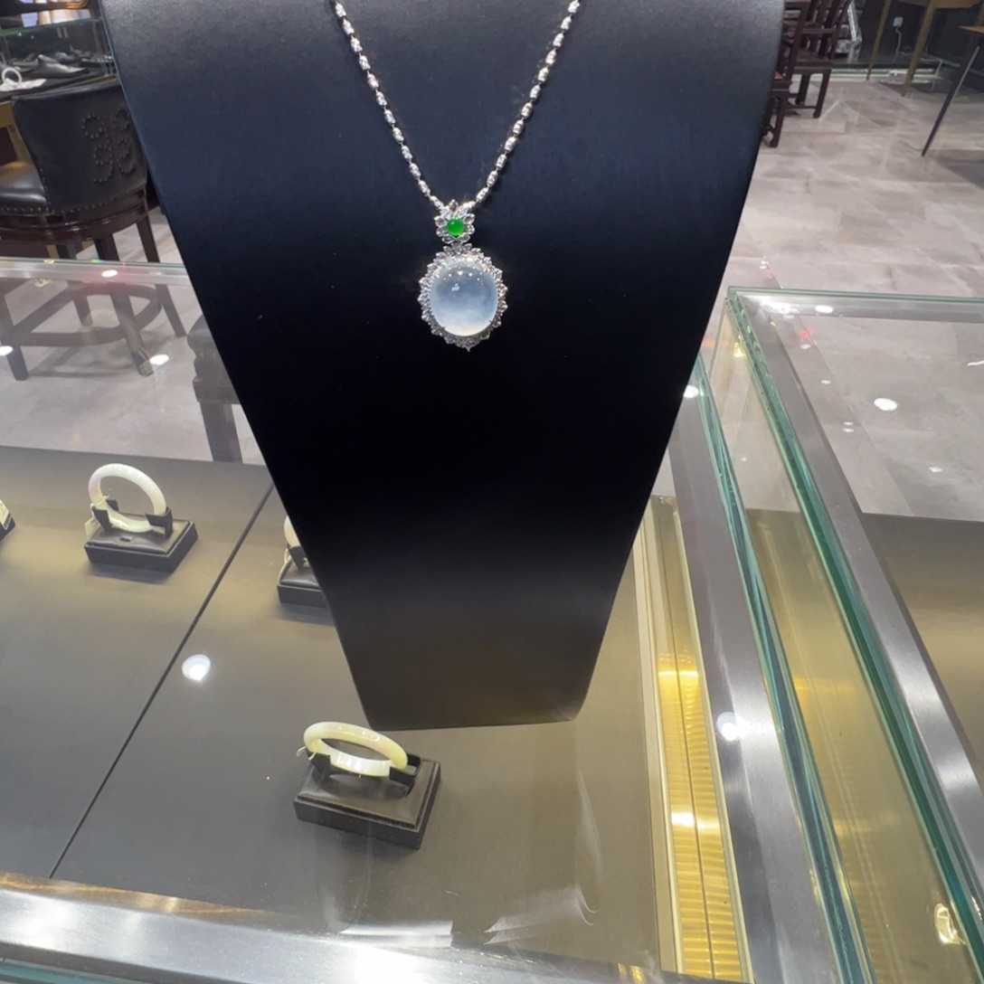 翡翠手镯（圆镯）未镶嵌