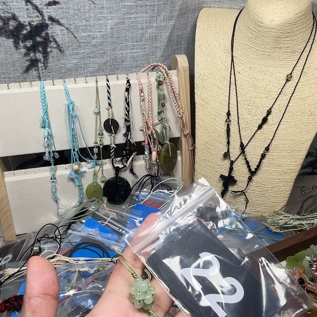 蛇纹石玉合金颈饰