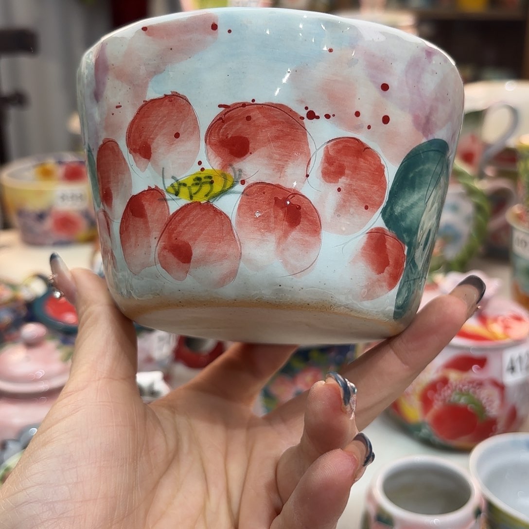 瓷片在这个社会是不允许