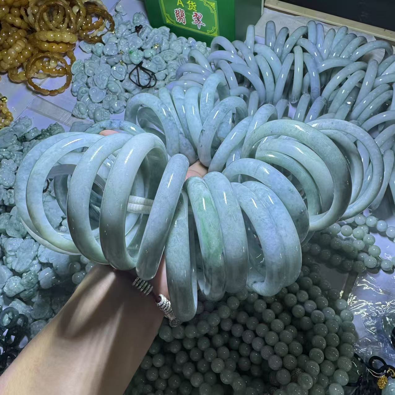 天然A货翡翠手镯-多样性发一