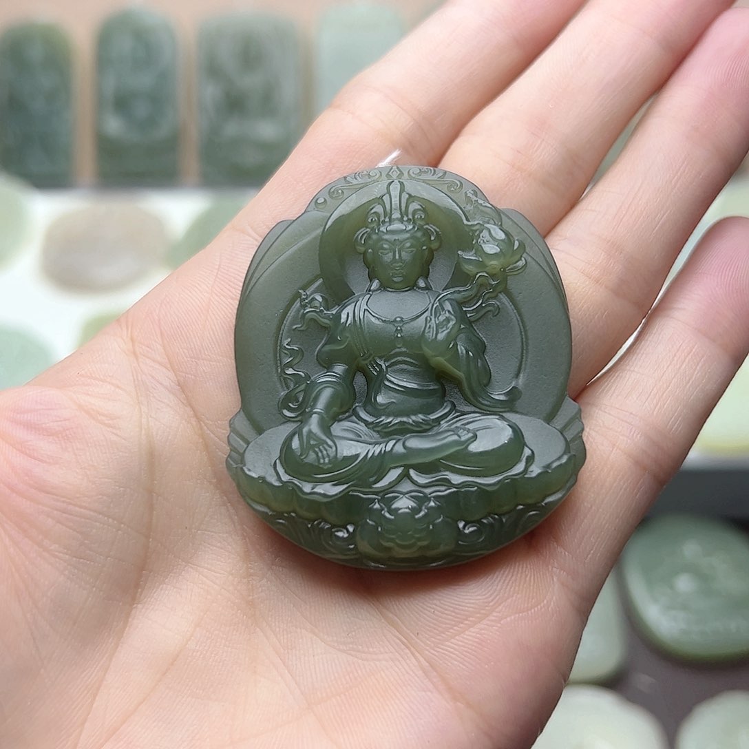 和田玉未镶嵌颈饰