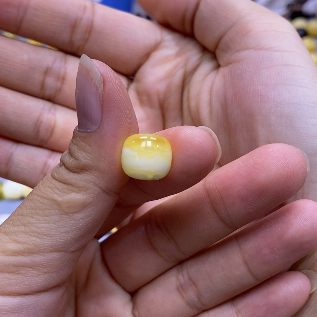 琥珀未镶嵌珠宝奇石11.5