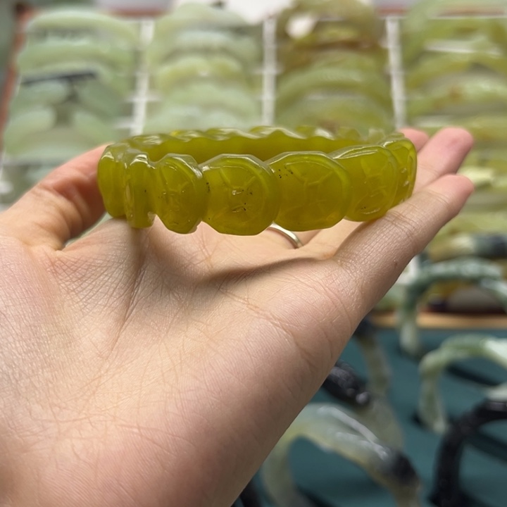 明***好蛇纹石玉未镶嵌手镯