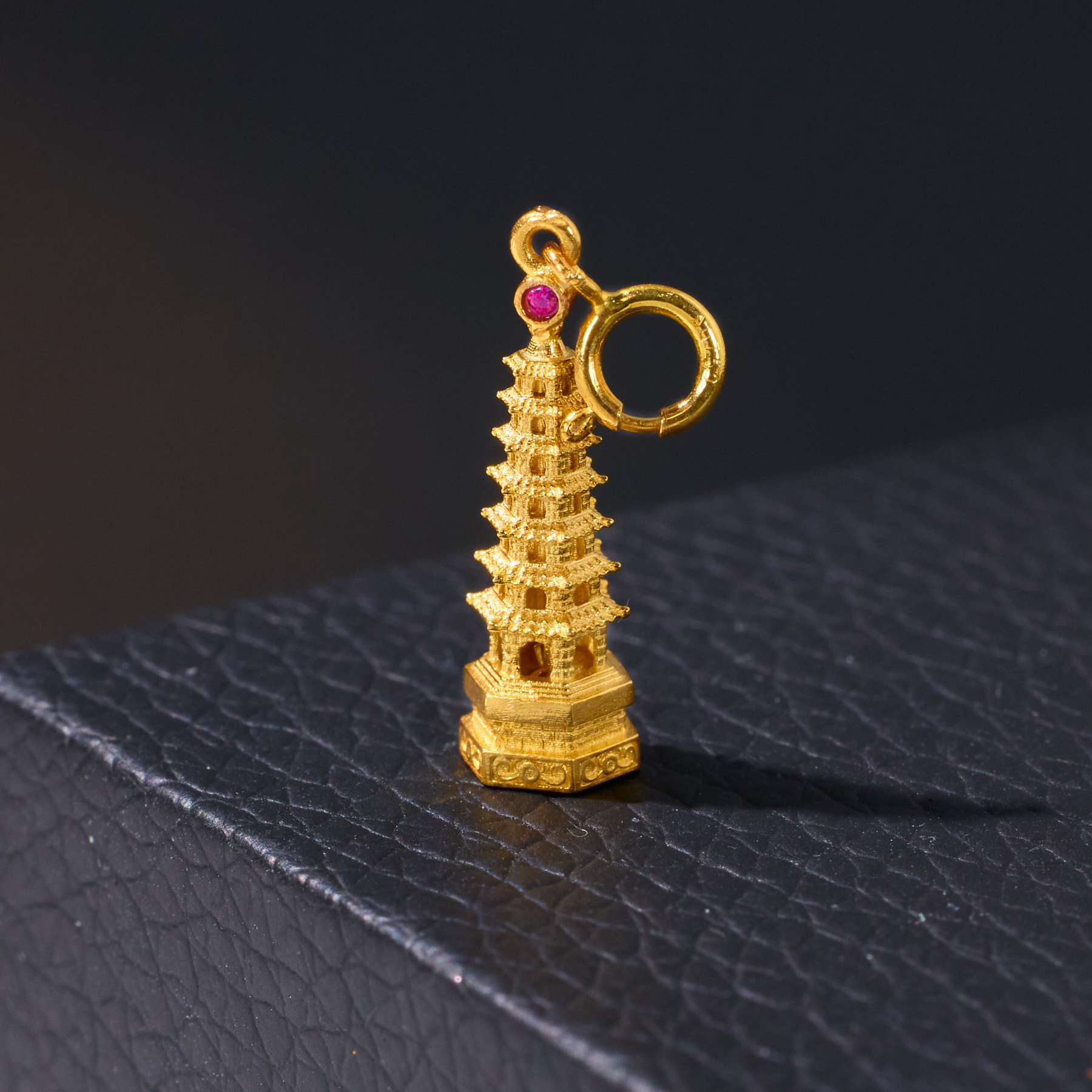 【歪歪】（素金）文昌塔吊坠*18K金镶嵌（基础版）（多样性发一）XB-H9831