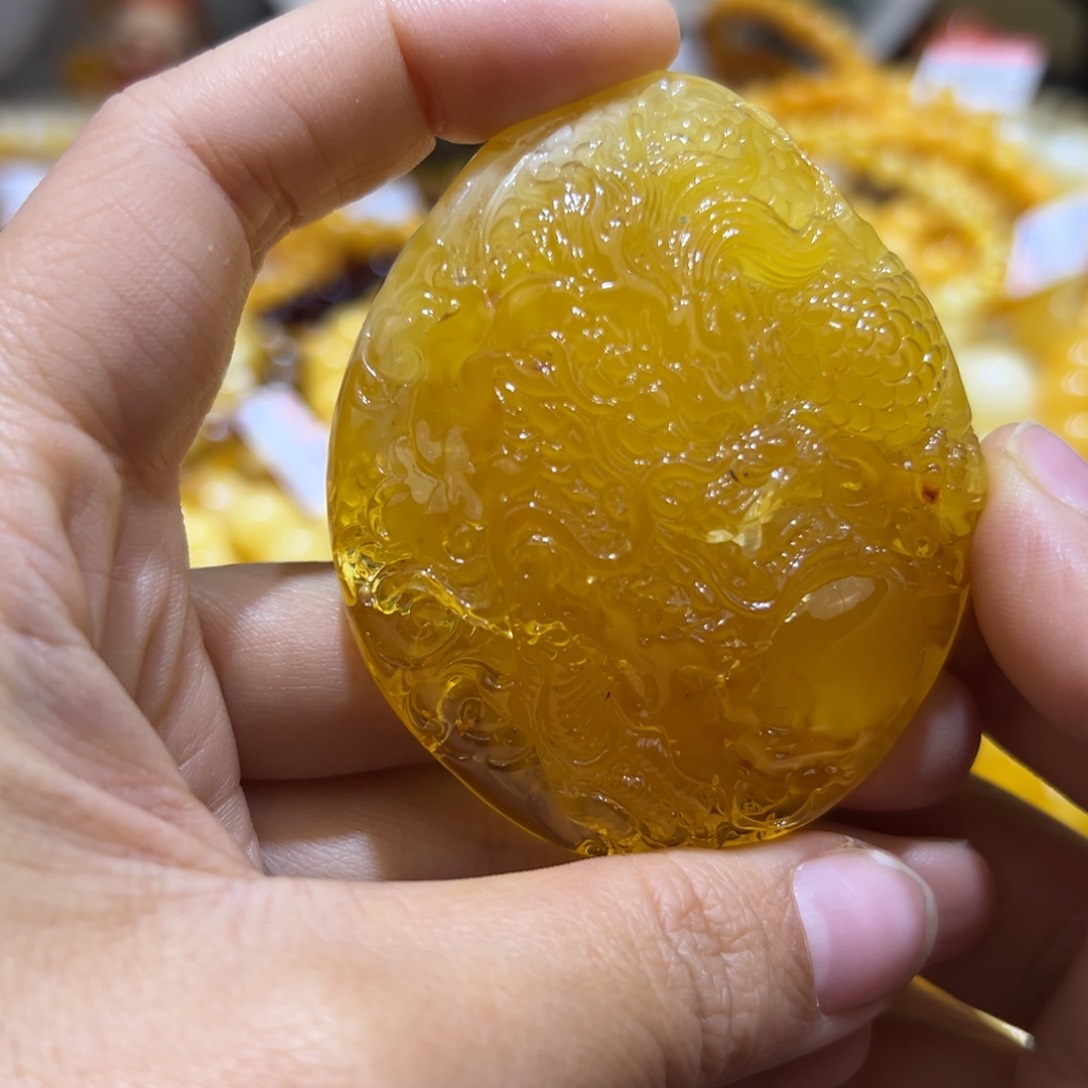 琥珀珠宝奇石未镶嵌