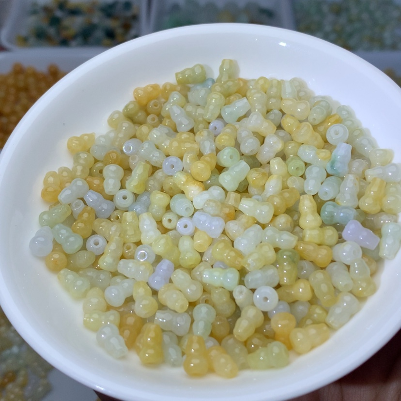 【闪购商品】翡翠手链未镶嵌卡5乘7.4冰黄葫芦50颗