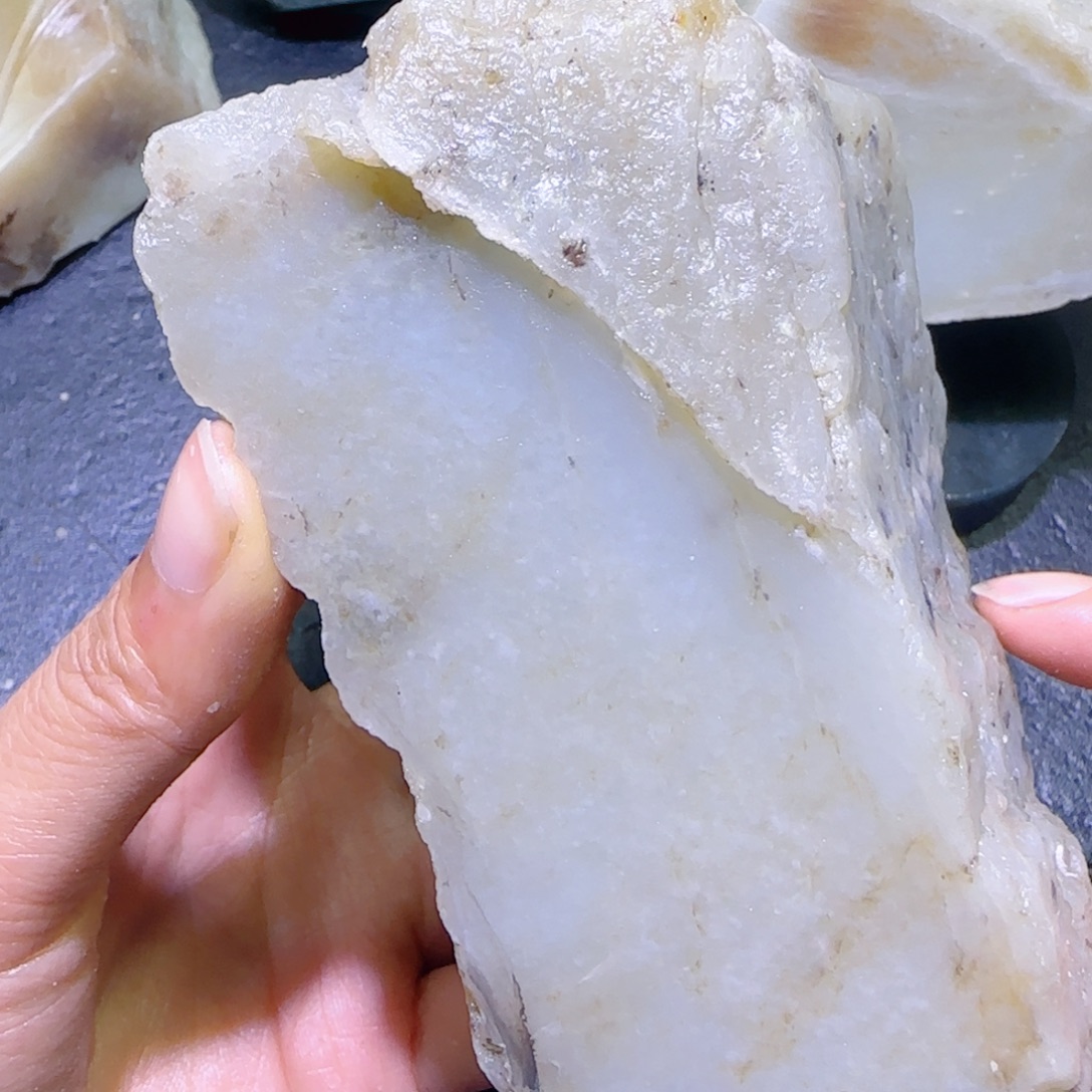 和田玉未镶嵌珠宝半成品