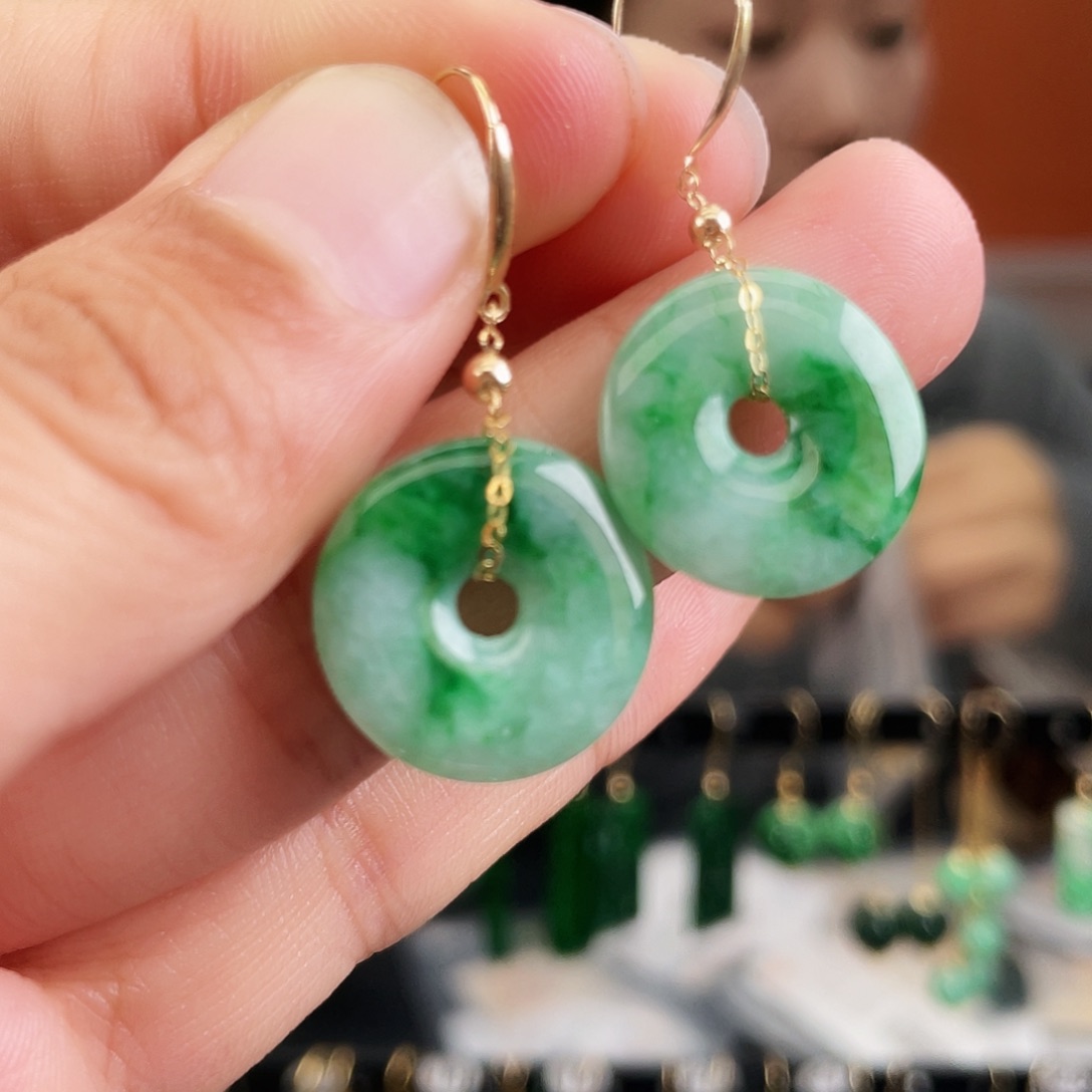 翡翠18K金镶嵌耳饰