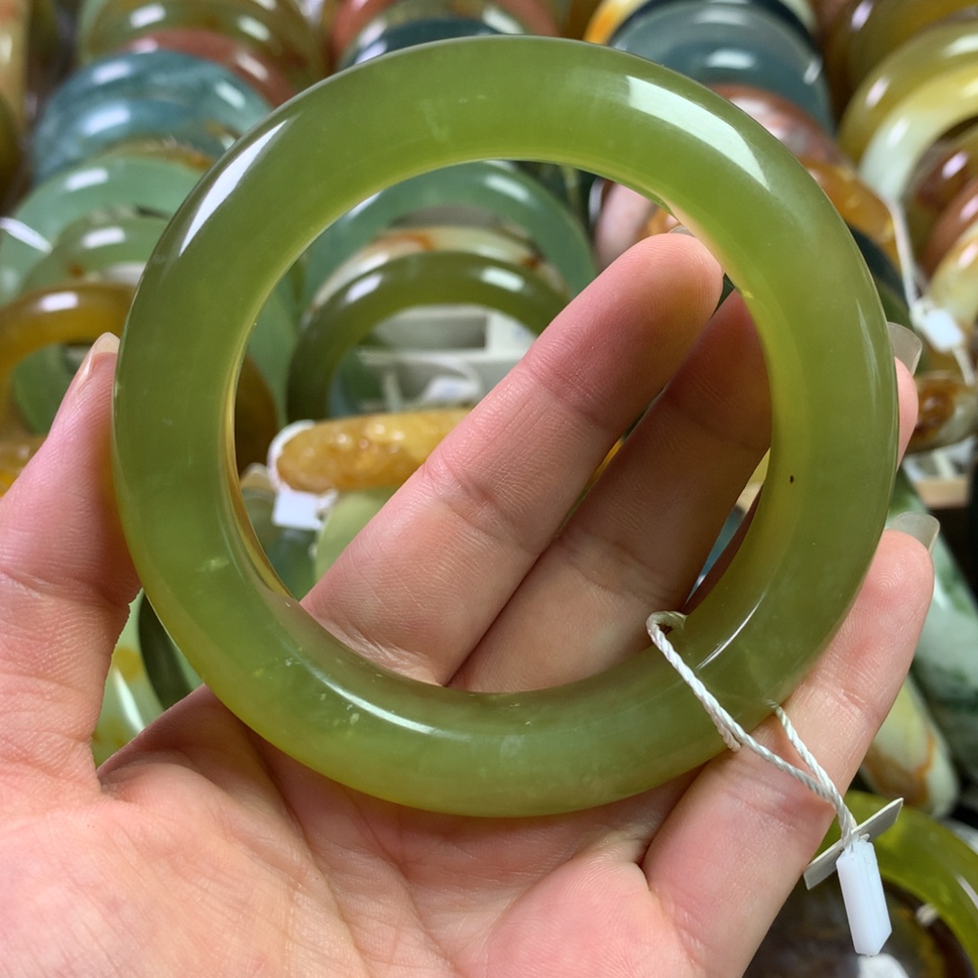 岫玉未镶嵌手镯岫玉