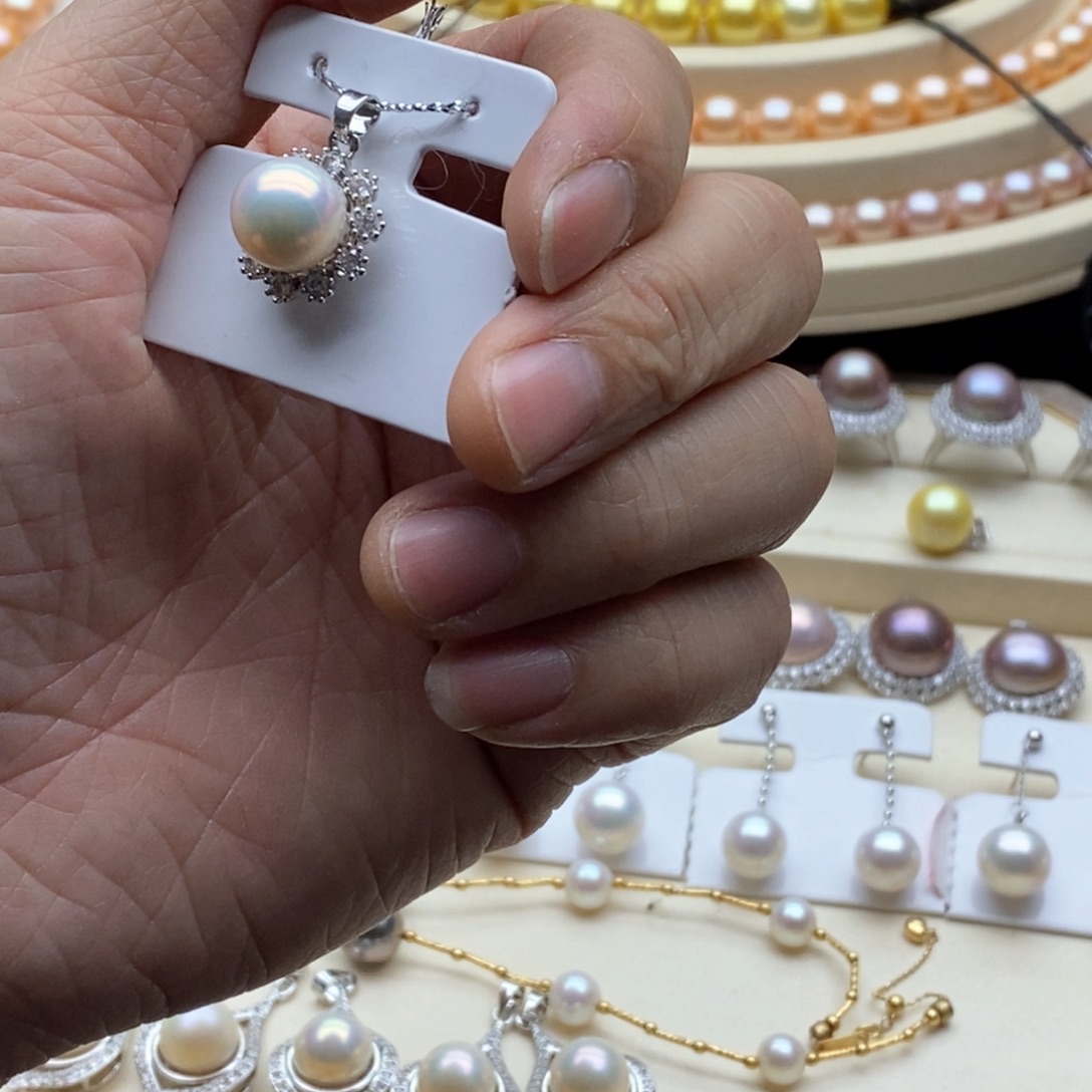 非金属白色珍珠项链