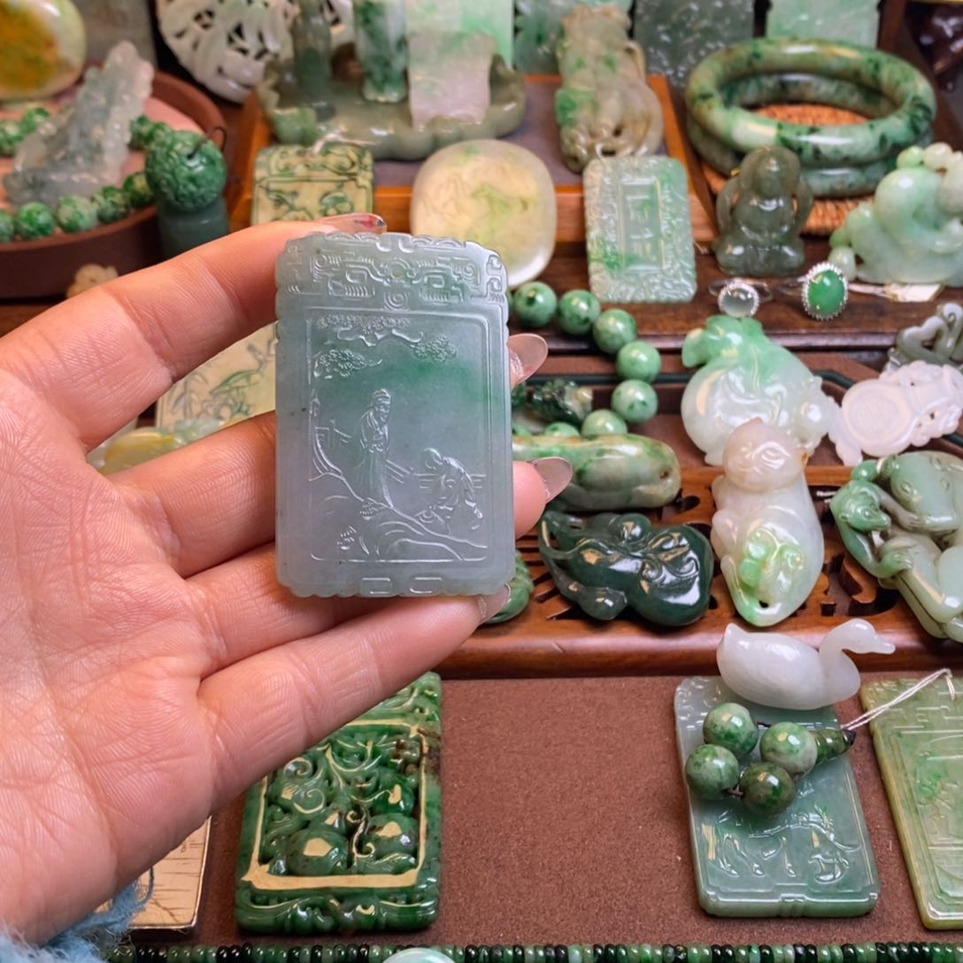 翡翠挂件未镶嵌宸