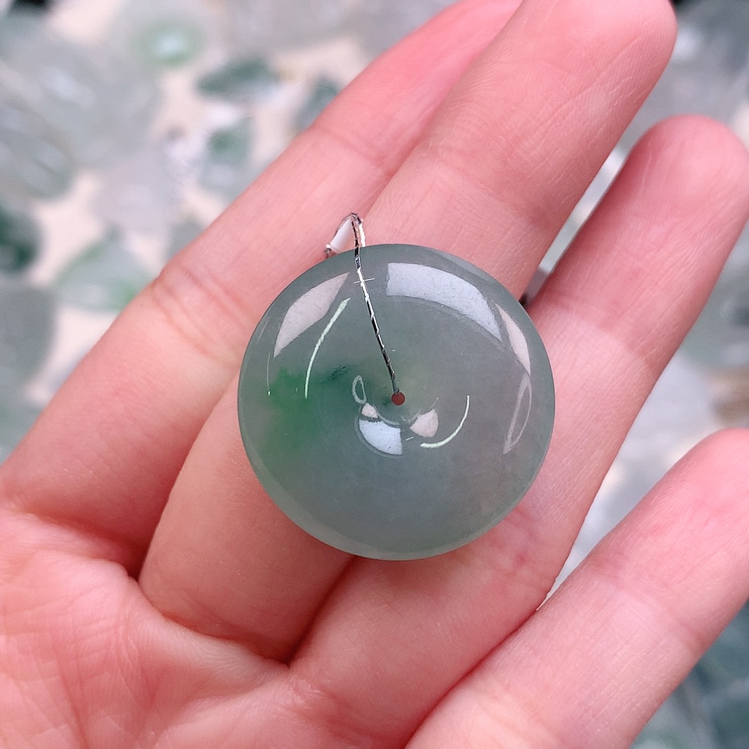 翡翠颈饰未镶嵌飘绿扣24.5、6