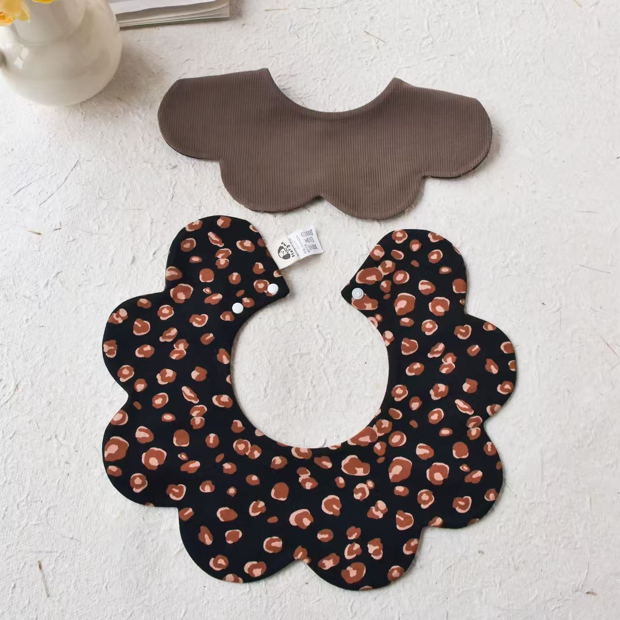 故事我口水巾豹纹系列婴儿口水巾柔软透气防吐奶可爱围兜