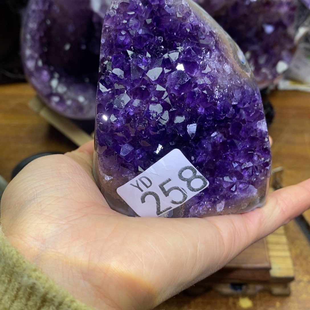 水晶大型摆件（非配饰）未镶嵌