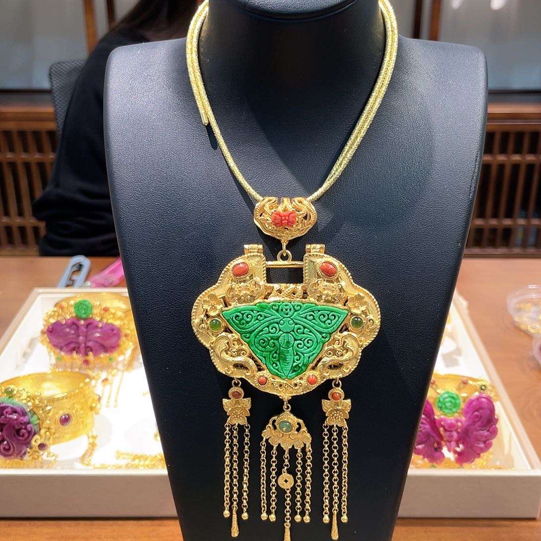 锦纶铁合金吊坠嘎乌盒