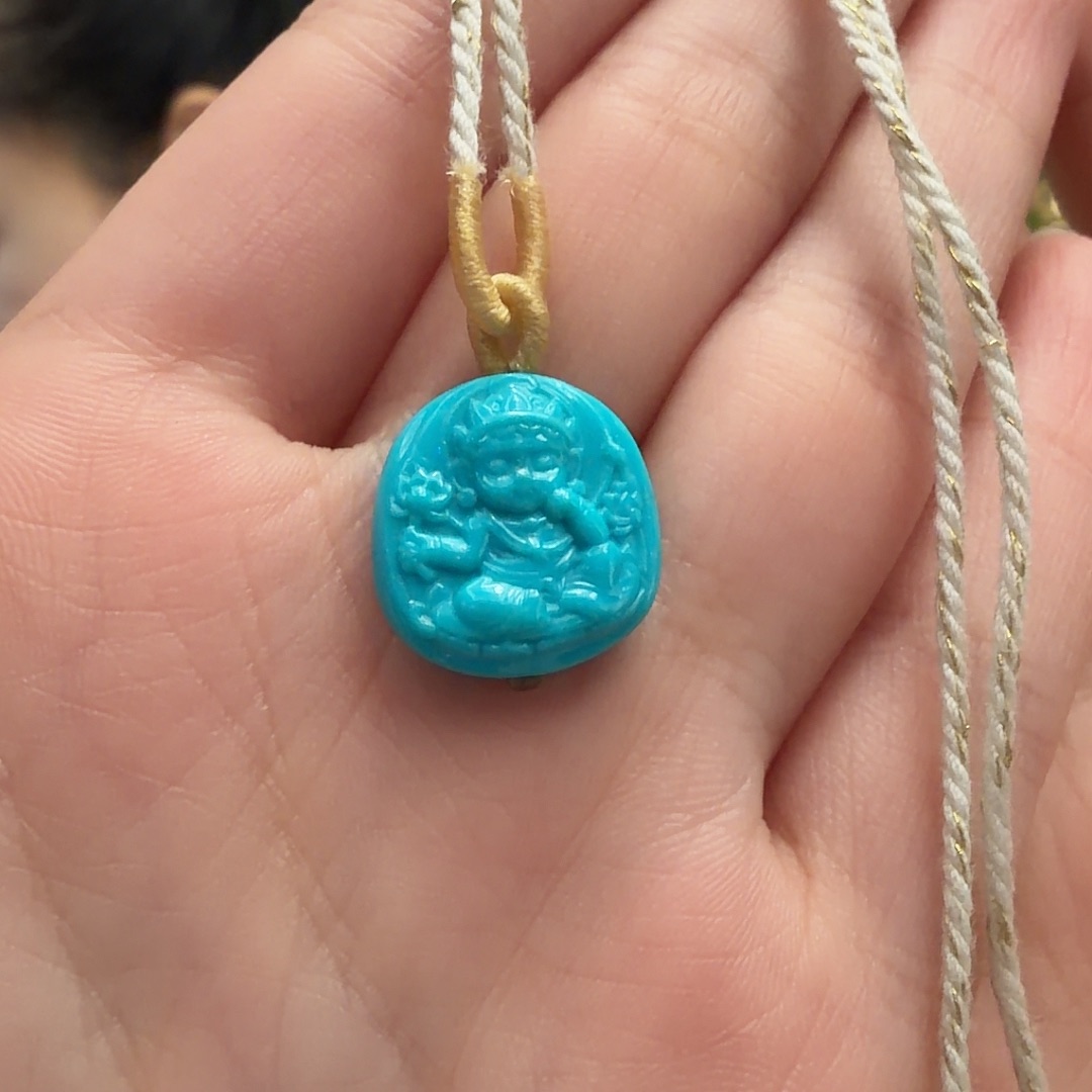 绿松石未镶嵌颈饰