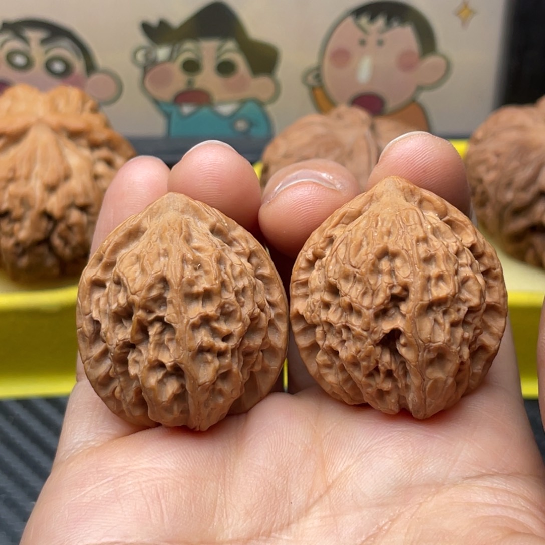 吊坠文玩核桃33野生一抹红