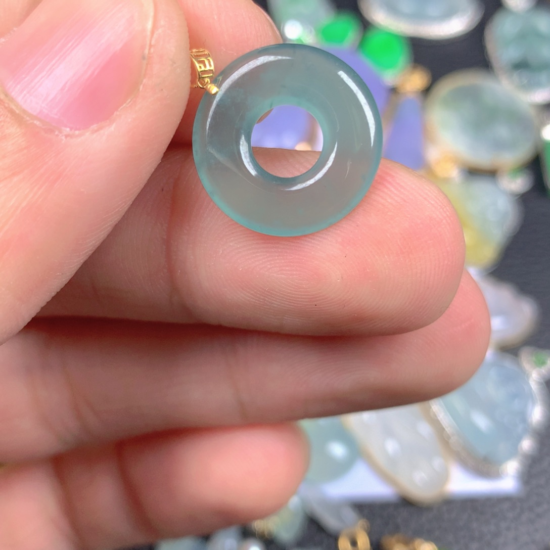 【闪购商品】翡翠颈饰18K金镶嵌翡翠