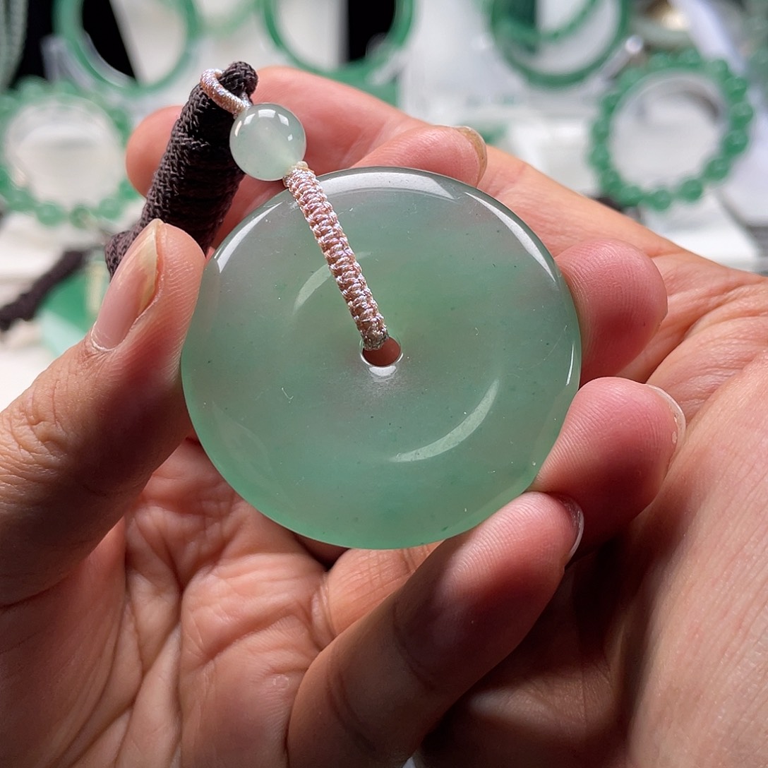 石英质玉吊坠(不含链)未镶嵌