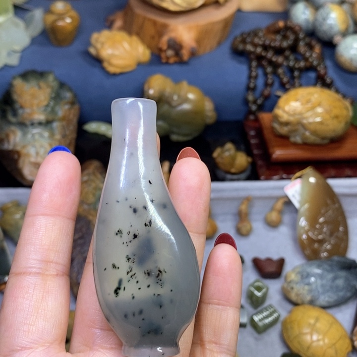 蛇纹石玉岫玉瓶未镶嵌