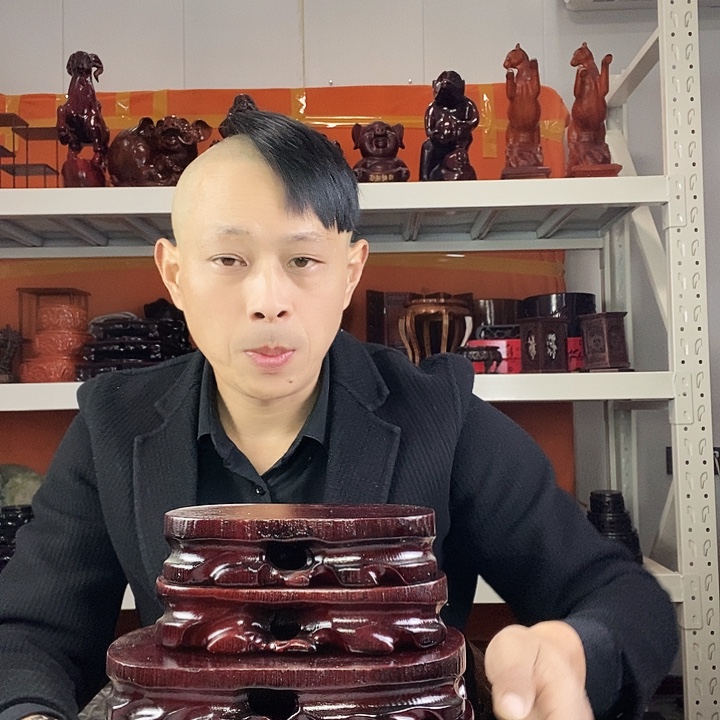 《***伟香榧木红木奇石底座马拉丝工艺品