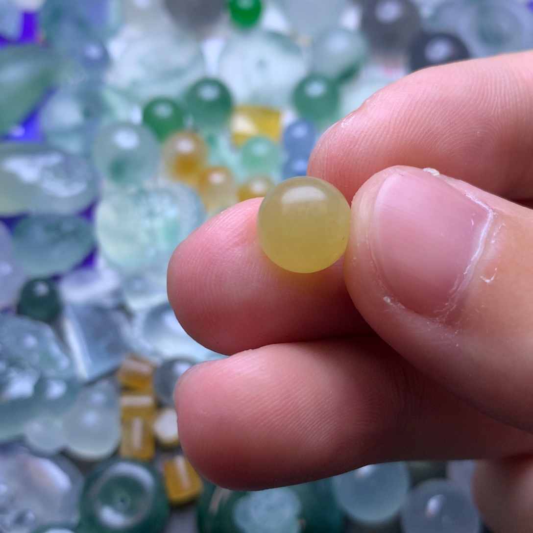 ღ***雪定制翡翠未镶嵌珠子