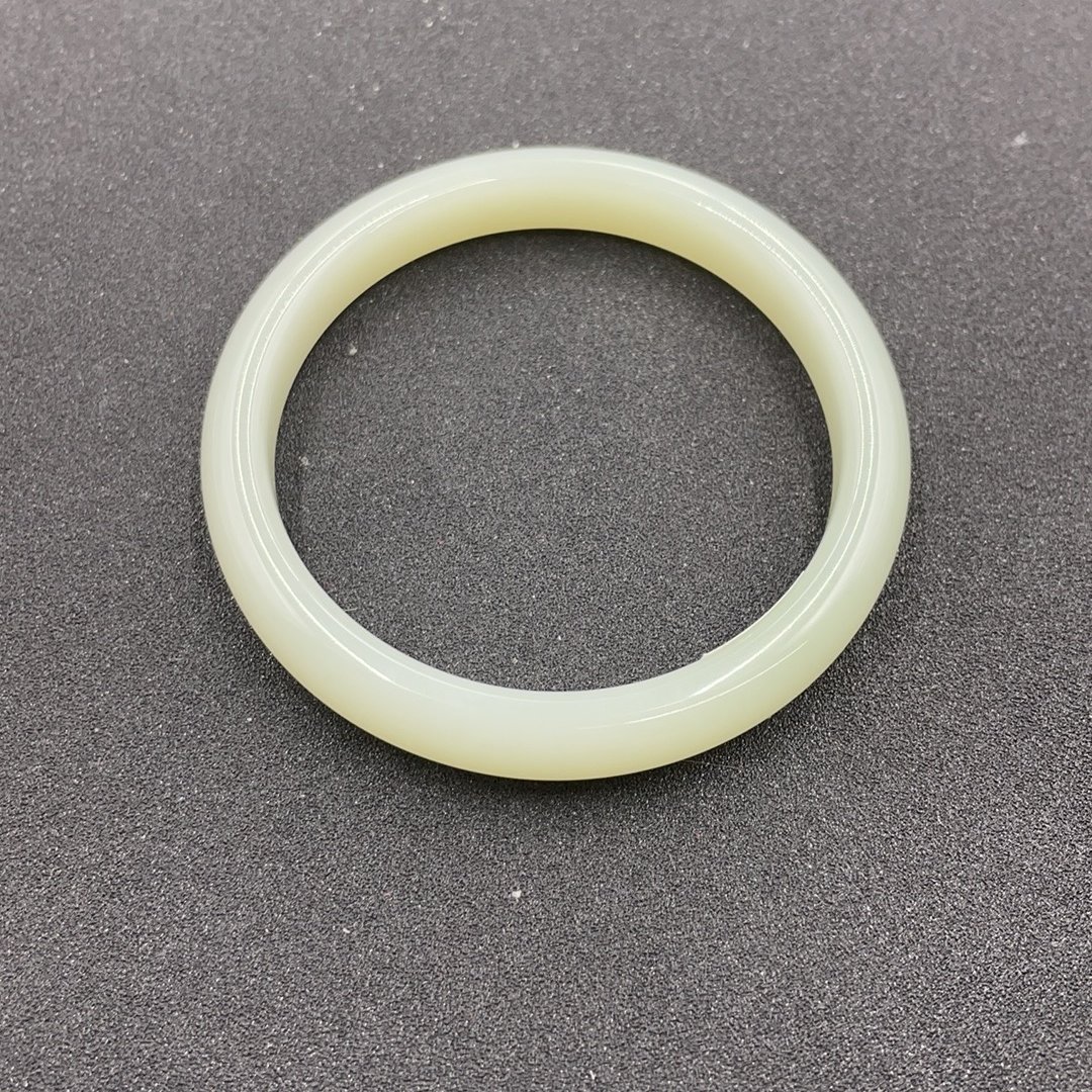 BY0204FWJB303 和田玉手镯